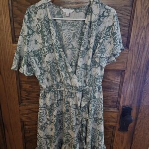 LC Lauren Conrad Green and White Floral Dress